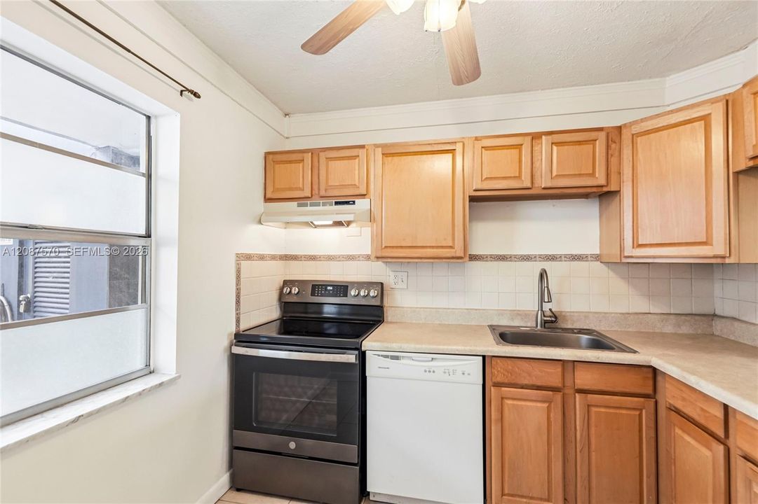 En Venta: $68,000 (1 camas, 1 baños, 739 Pies cuadrados)