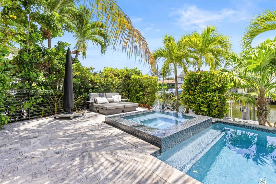 For Rent: $37,500 (5 beds, 3 baths, 4452 Square Feet)