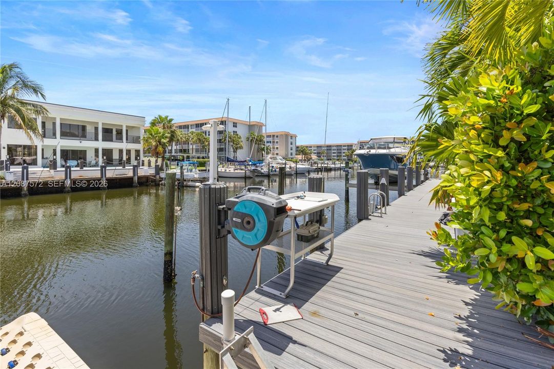 For Rent: $37,500 (5 beds, 3 baths, 4452 Square Feet)