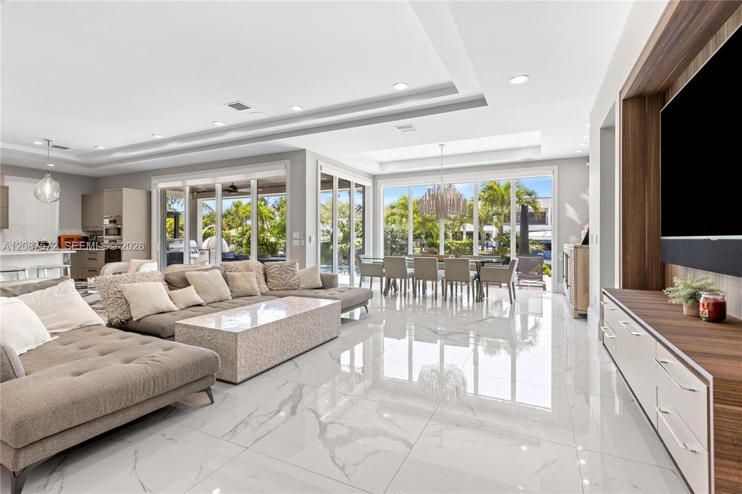 For Rent: $37,500 (5 beds, 3 baths, 4452 Square Feet)