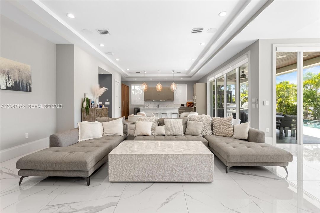 For Rent: $37,500 (5 beds, 3 baths, 4452 Square Feet)
