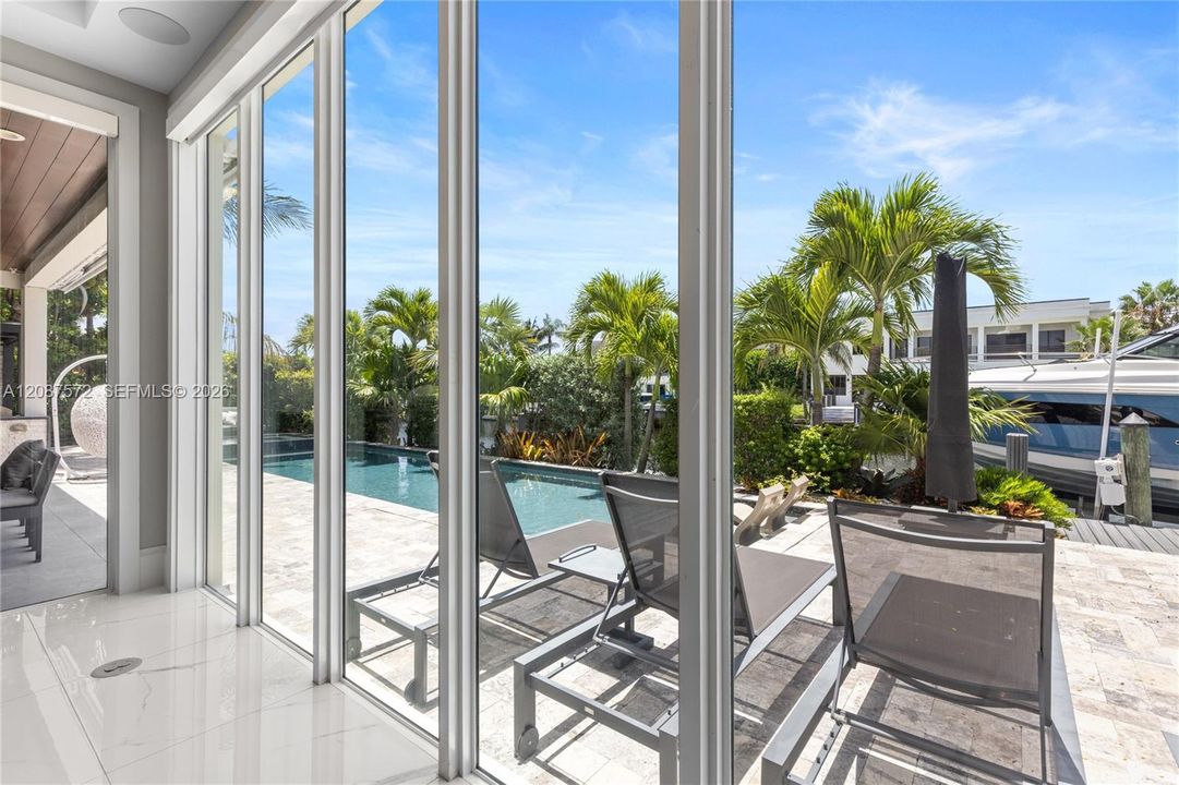 For Rent: $37,500 (5 beds, 3 baths, 4452 Square Feet)