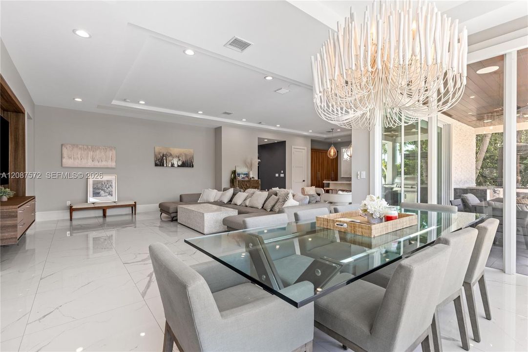 For Rent: $37,500 (5 beds, 3 baths, 4452 Square Feet)