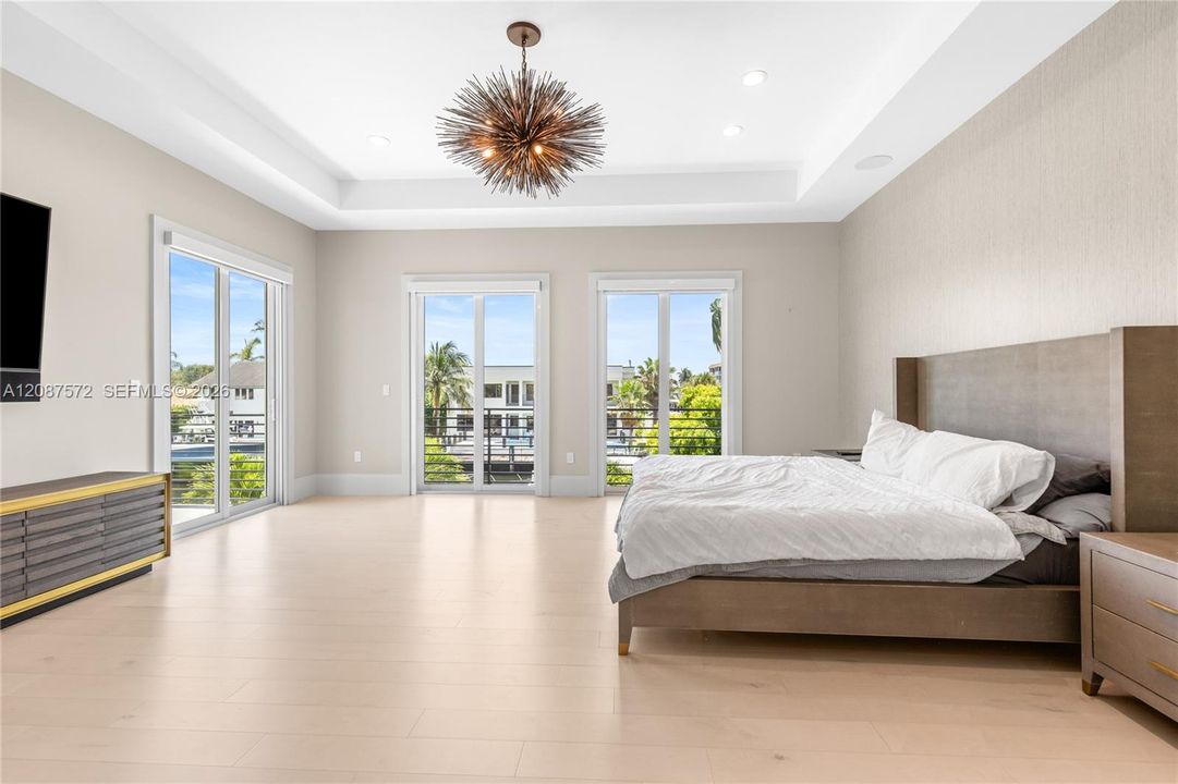 For Rent: $37,500 (5 beds, 3 baths, 4452 Square Feet)