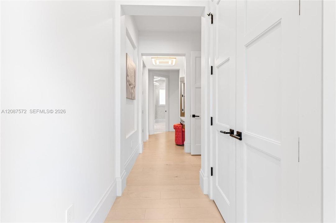 For Rent: $37,500 (5 beds, 3 baths, 4452 Square Feet)