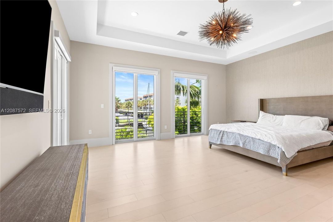 For Rent: $37,500 (5 beds, 3 baths, 4452 Square Feet)