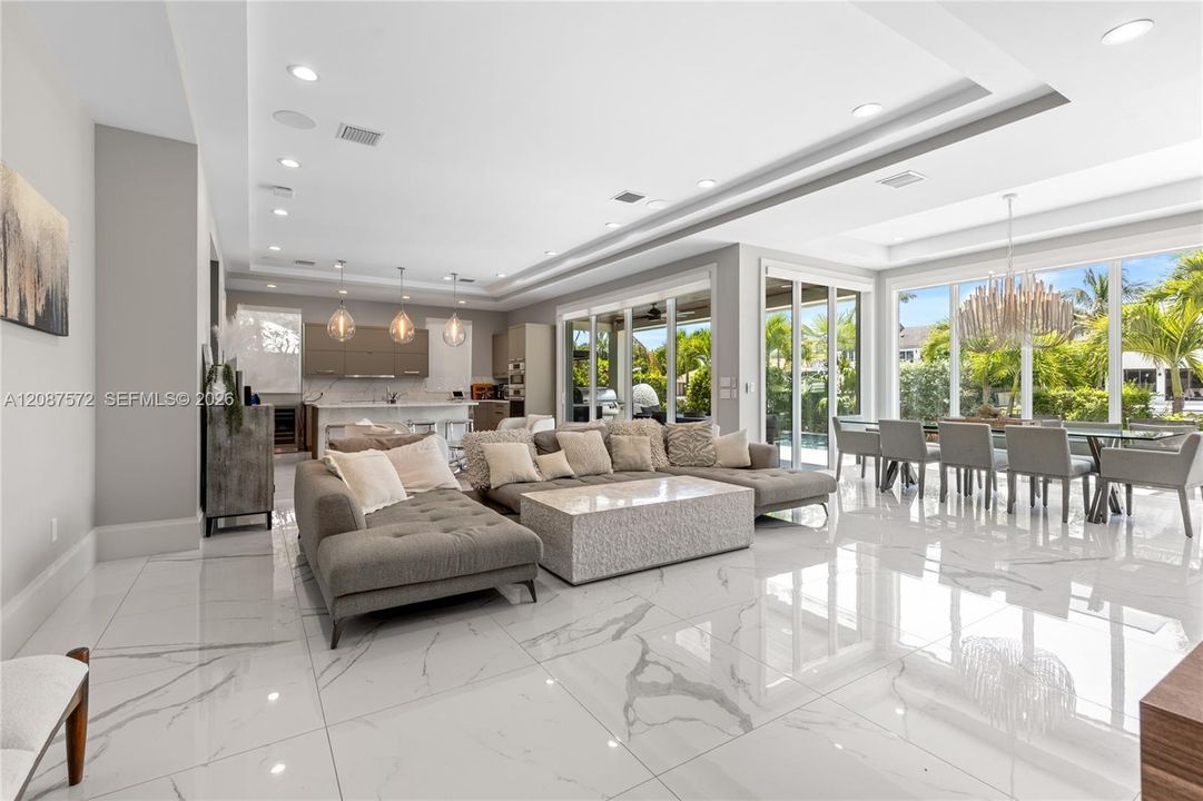 For Rent: $37,500 (5 beds, 3 baths, 4452 Square Feet)