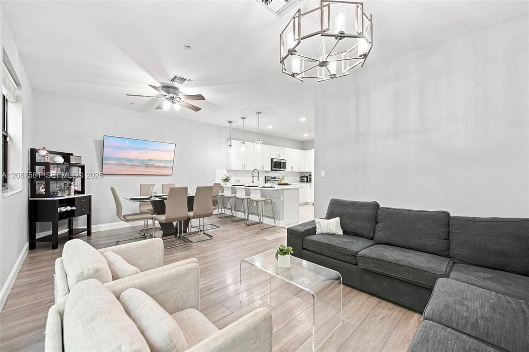 For Sale: $565,000 (4 beds, 2 baths, 1587 Square Feet)