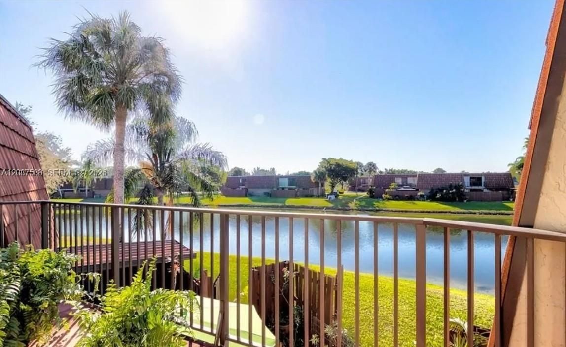 For Sale: $475,000 (3 beds, 2 baths, 1654 Square Feet)