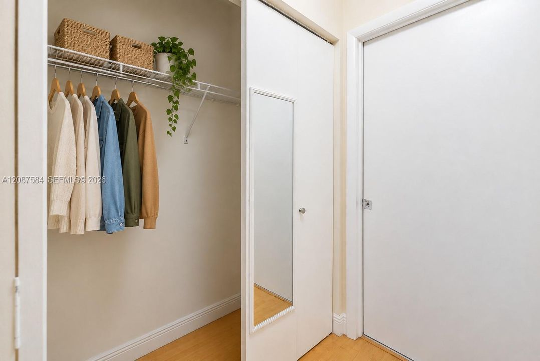 For Rent: $2,700 (1 beds, 1 baths, 775 Square Feet)
