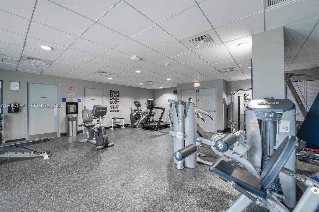 For Rent: $2,700 (1 beds, 1 baths, 775 Square Feet)