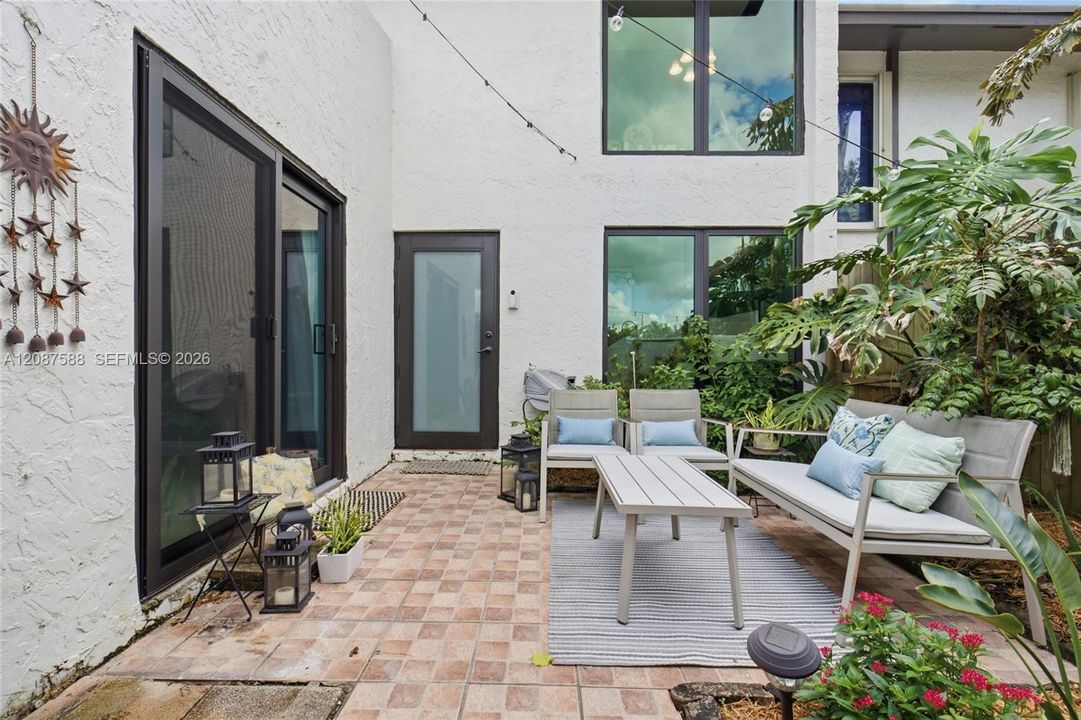 For Sale: $495,000 (3 beds, 2 baths, 1378 Square Feet)