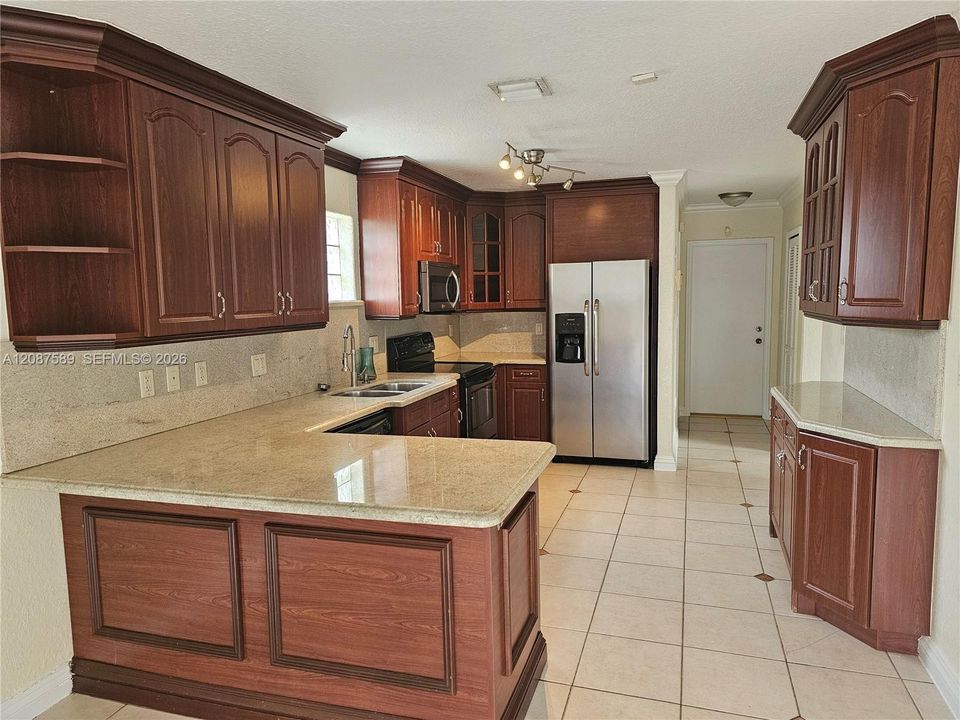 For Rent: $4,000 (4 beds, 2 baths, 2353 Square Feet)