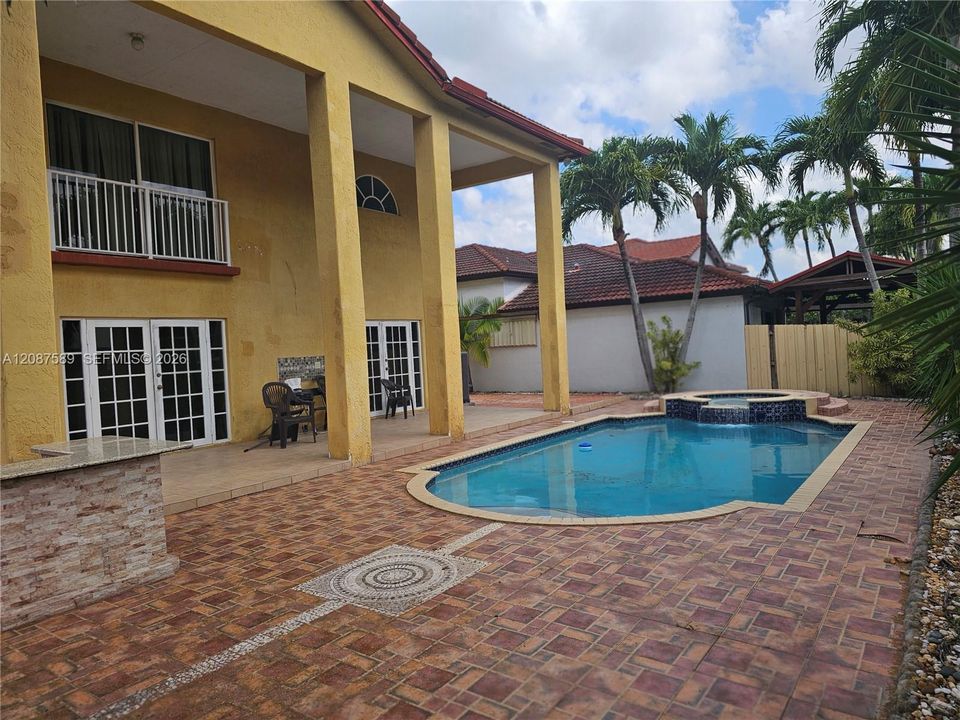 For Rent: $4,000 (4 beds, 2 baths, 2353 Square Feet)