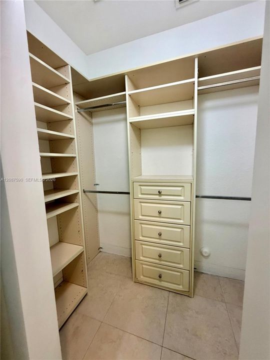 В аренду: $2,645 (3 спален, 2 ванн, 1693 Квадратных фут)