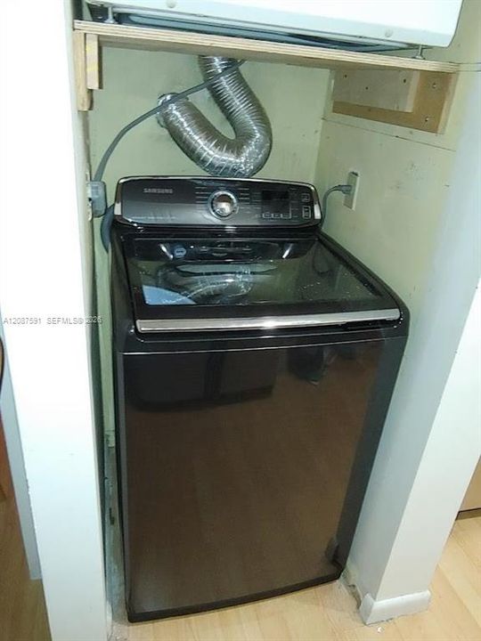 For Sale: $200,000 (2 beds, 2 baths, 800 Square Feet)