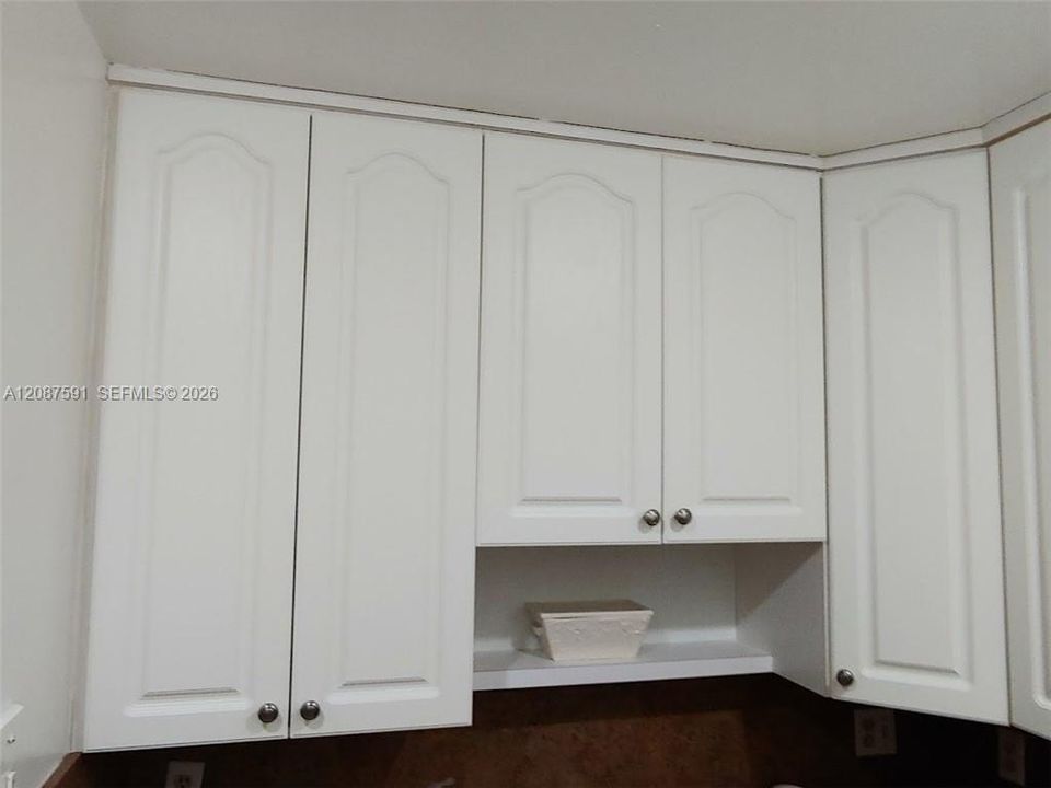 For Sale: $200,000 (2 beds, 2 baths, 800 Square Feet)