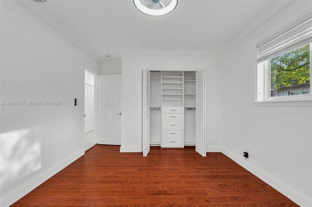 В аренду: $6,400 (4 спален, 2 ванн, 1864 Квадратных фут)