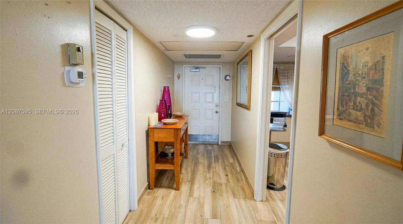 For Rent: $2,500 (2 beds, 2 baths, 1216 Square Feet)