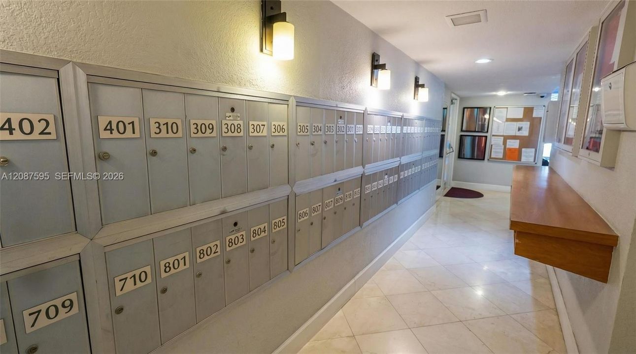 For Rent: $2,500 (2 beds, 2 baths, 1216 Square Feet)
