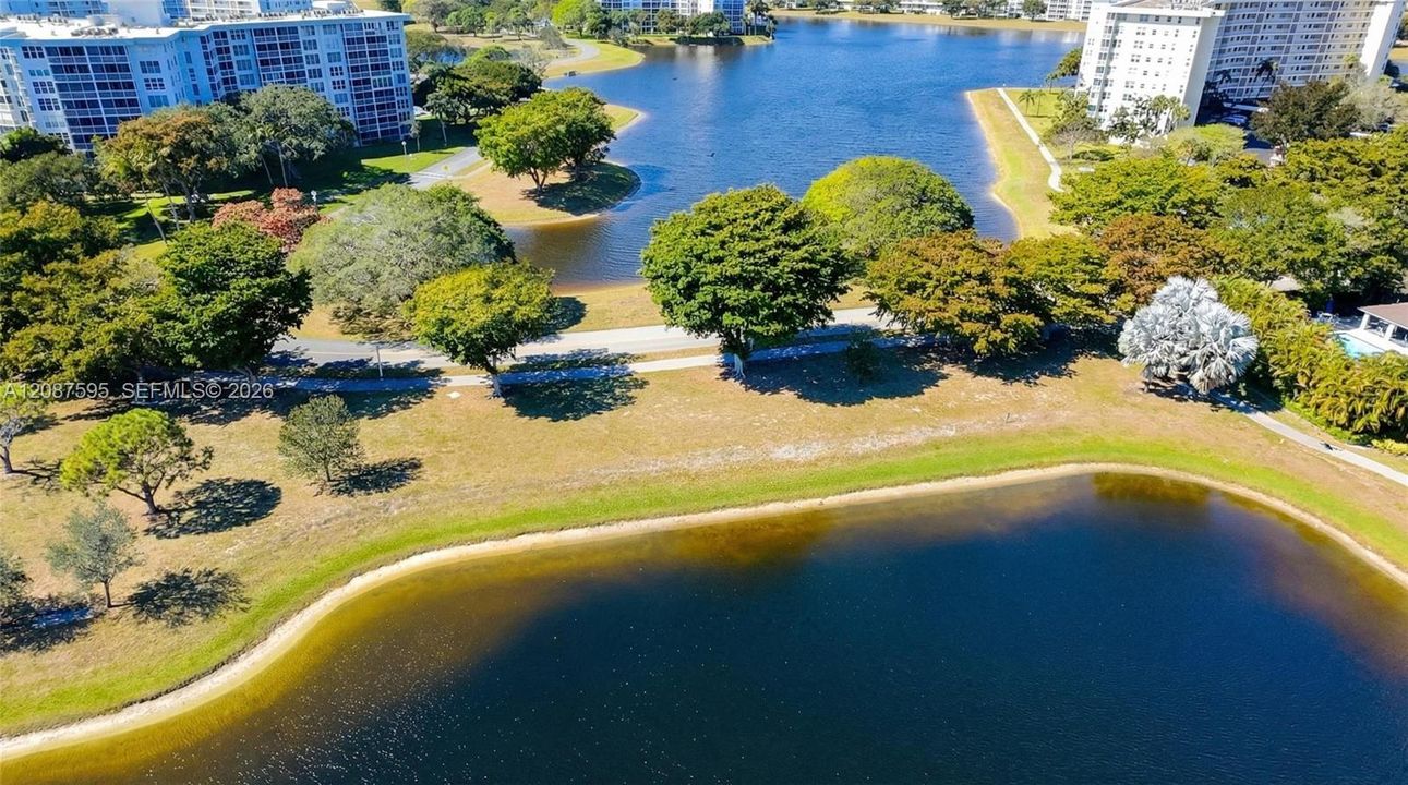 For Rent: $2,500 (2 beds, 2 baths, 1216 Square Feet)