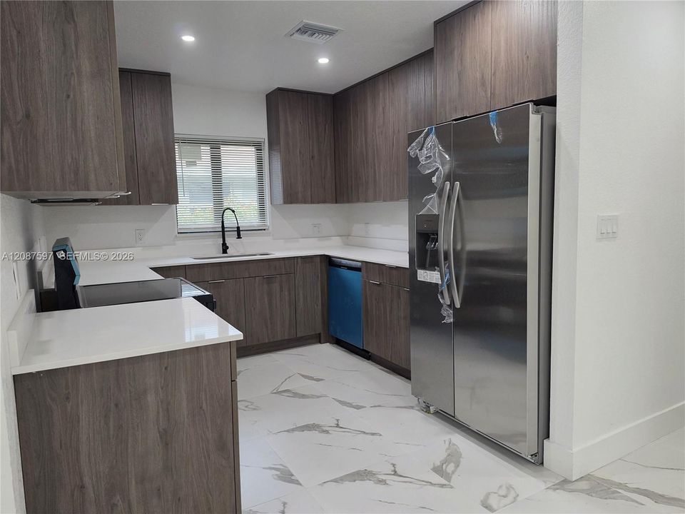 En Venta: $495,000 (4 camas, 2 baños, 0 Pies cuadrados)