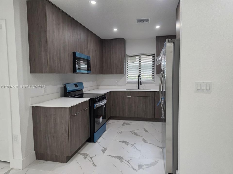 En Venta: $495,000 (4 camas, 2 baños, 0 Pies cuadrados)