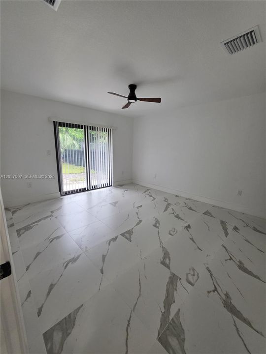 En Venta: $495,000 (4 camas, 2 baños, 0 Pies cuadrados)