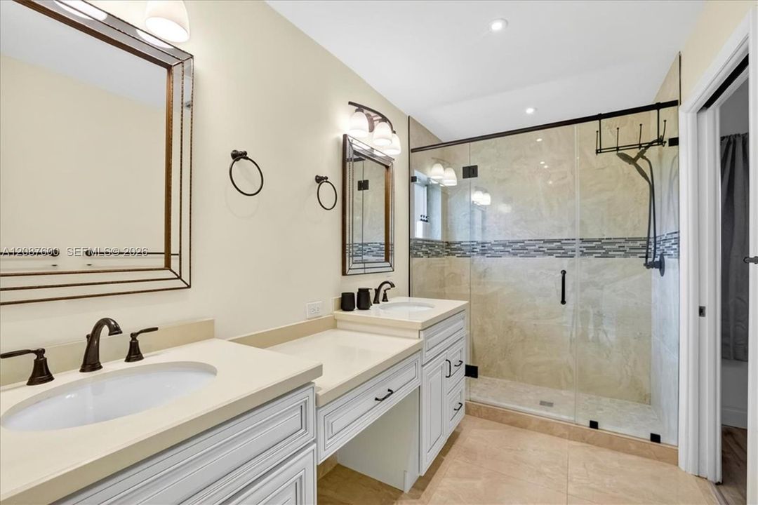 For Sale: $1,149,995 (6 beds, 4 baths, 3424 Square Feet)