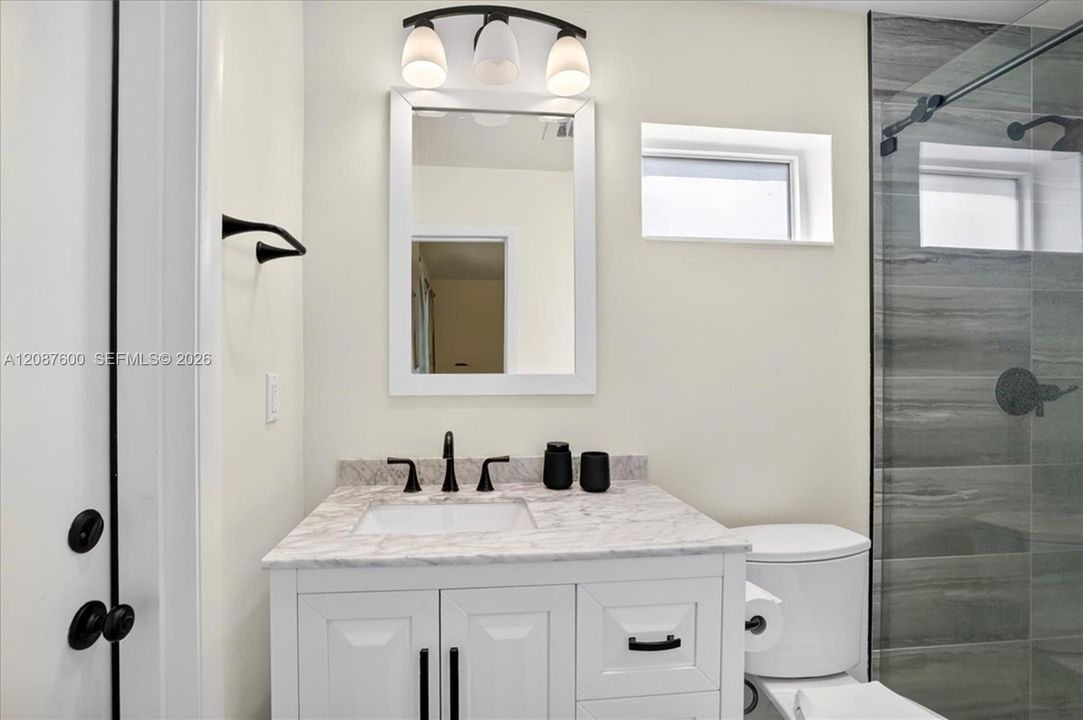 For Sale: $1,149,995 (6 beds, 4 baths, 3424 Square Feet)