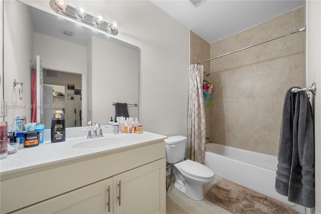 В аренду: $4,850 (4 спален, 3 ванн, 2206 Квадратных фут)
