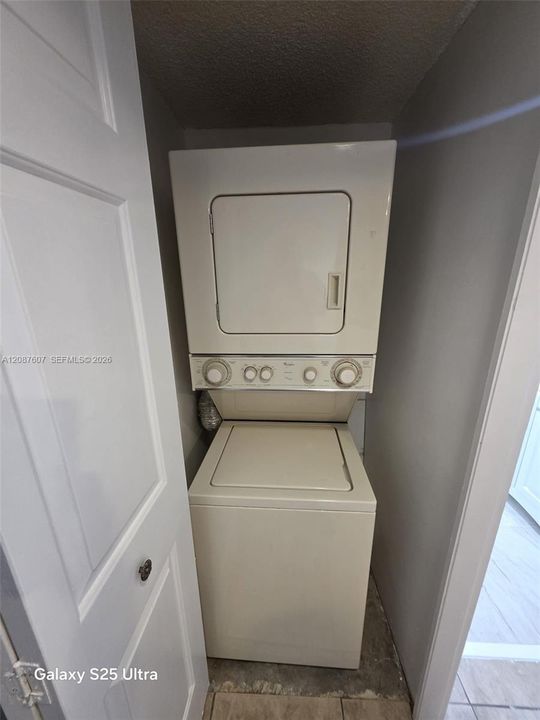 En Venta: $225,000 (1 camas, 1 baños, 845 Pies cuadrados)