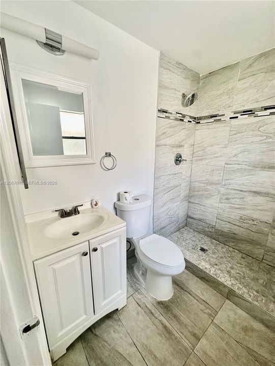 For Rent: $2,200 (2 beds, 2 baths, 892 Square Feet)