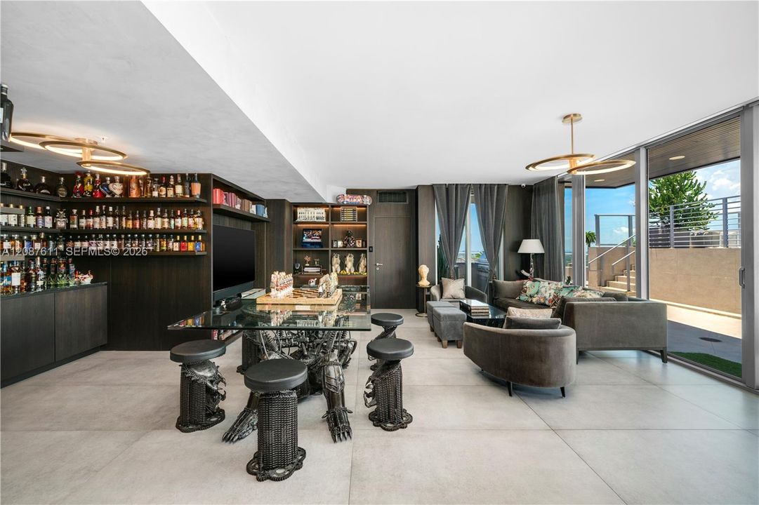 For Rent: $58,500 (5 beds, 6 baths, 5127 Square Feet)