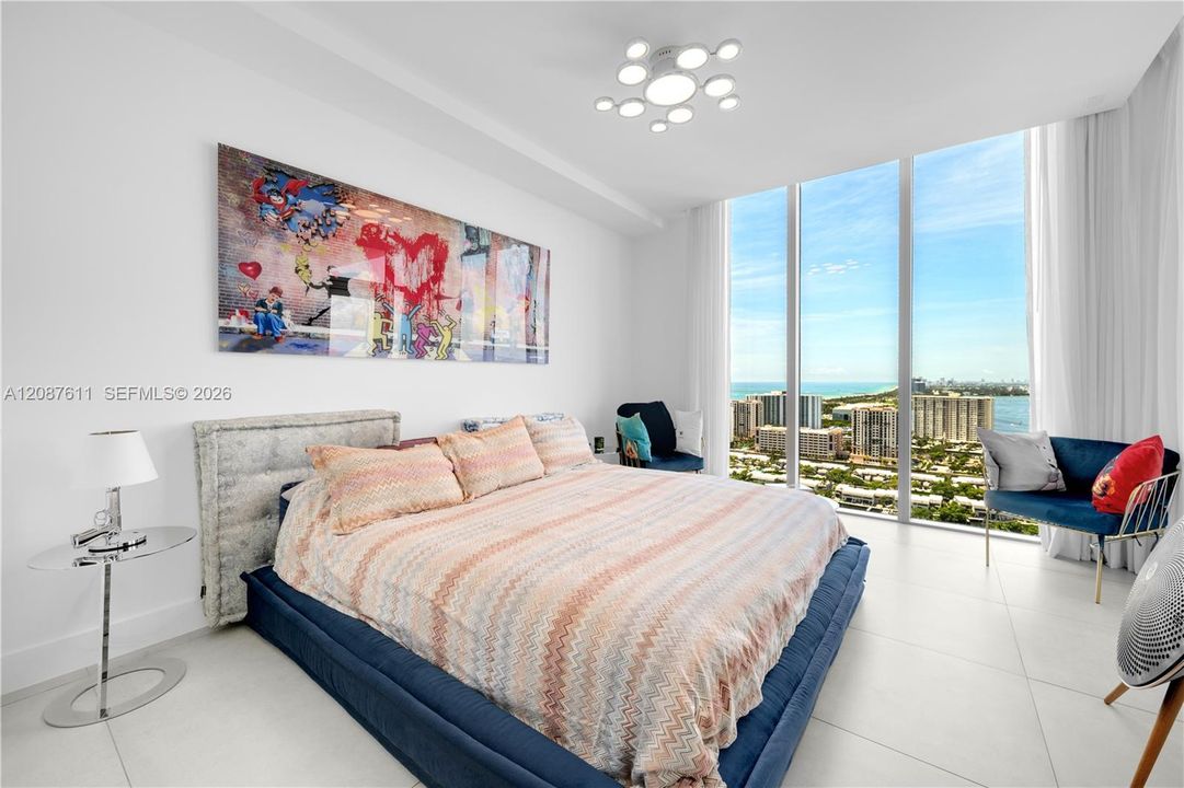 For Rent: $58,500 (5 beds, 6 baths, 5127 Square Feet)