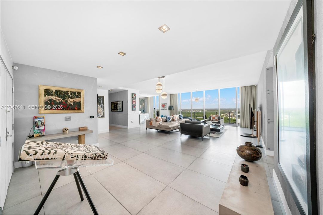 For Rent: $58,500 (5 beds, 6 baths, 5127 Square Feet)