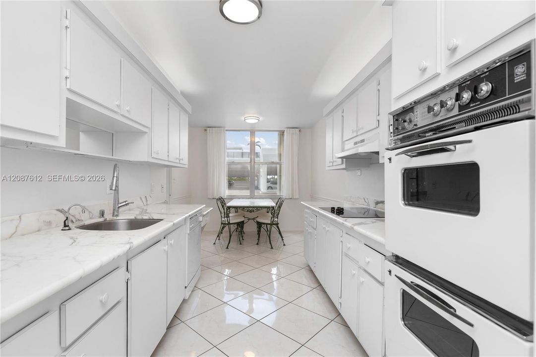 En Venta: $497,000 (2 camas, 2 baños, 1868 Pies cuadrados)