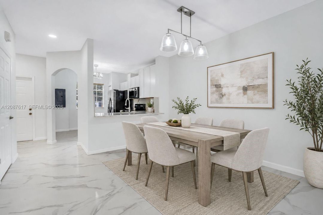 For Sale: $349,000 (2 beds, 2 baths, 1214 Square Feet)