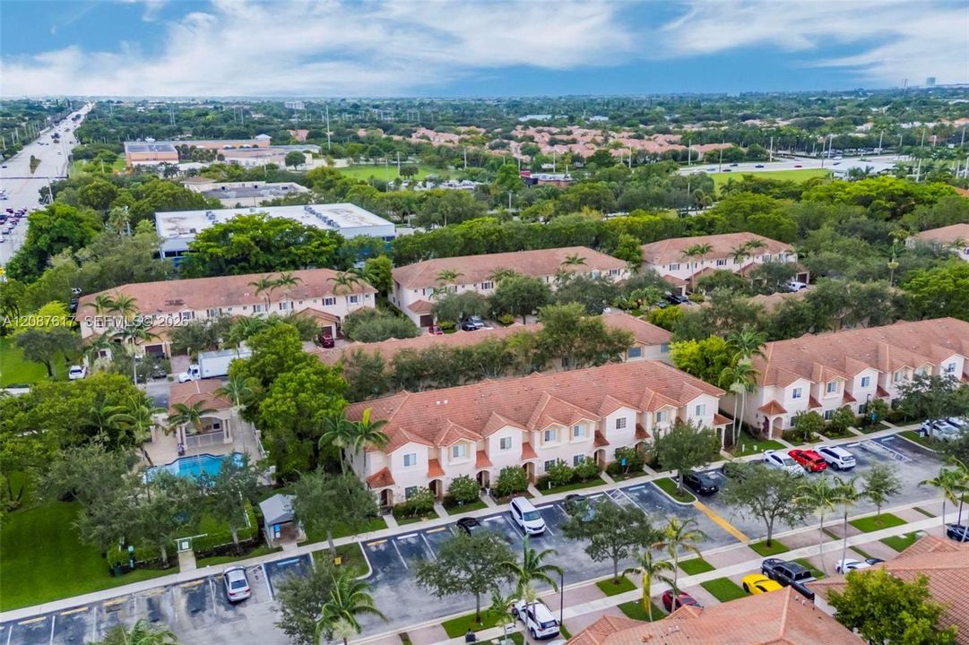 For Sale: $349,000 (2 beds, 2 baths, 1214 Square Feet)