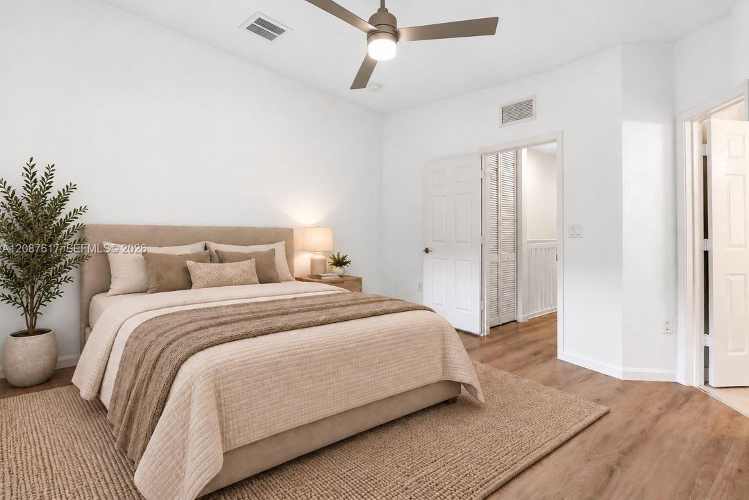 For Sale: $349,000 (2 beds, 2 baths, 1214 Square Feet)