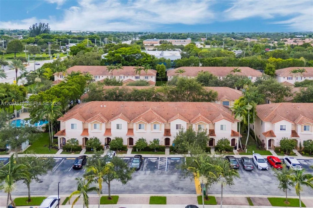 For Sale: $349,000 (2 beds, 2 baths, 1214 Square Feet)