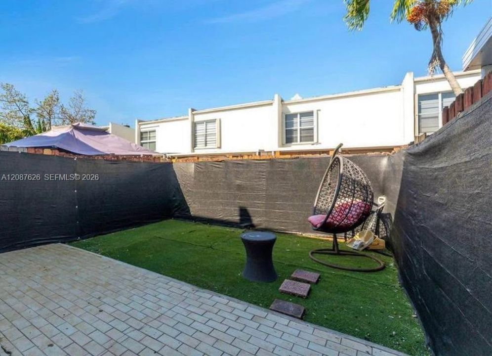 For Sale: $450,000 (3 beds, 2 baths, 1510 Square Feet)
