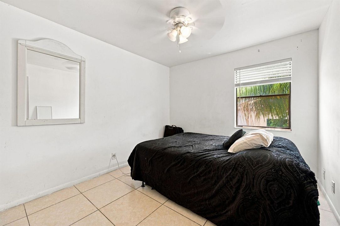 23-web-or-mls-3370-beau-rivage-dr-3-g