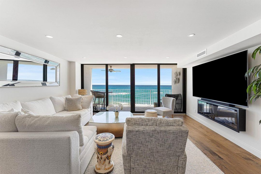 002-3590SouthOceanBoulevard-301