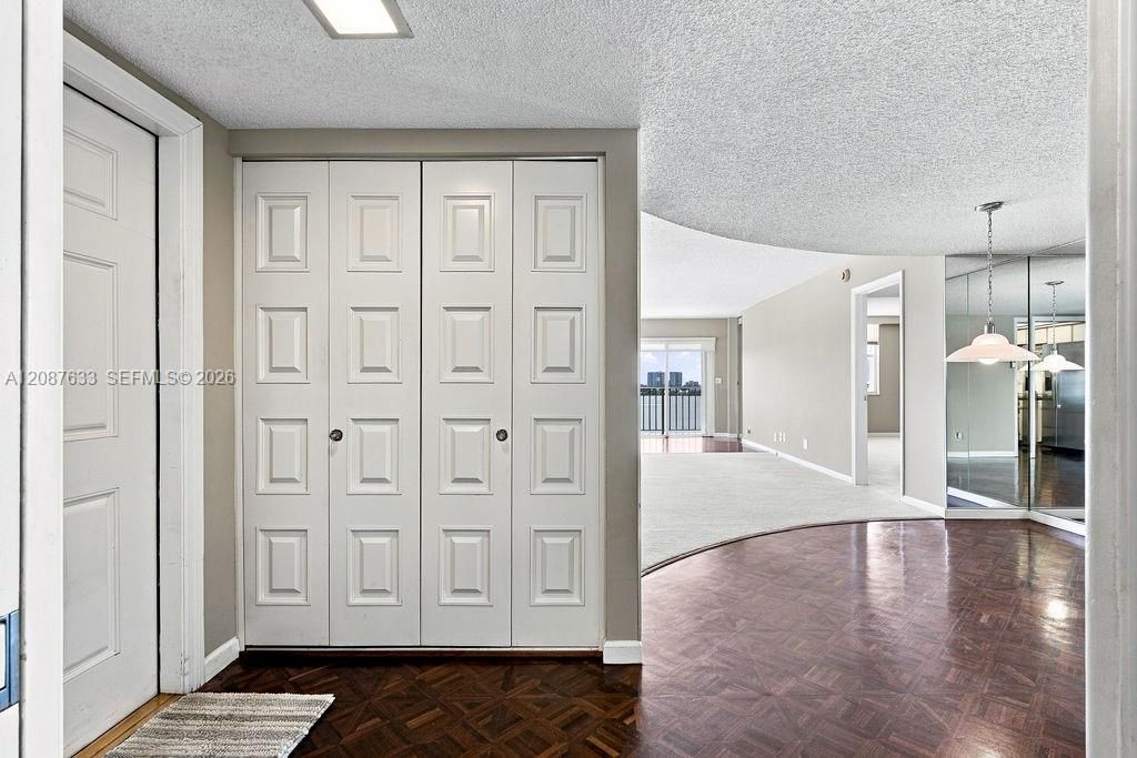На продажу: $449,000 (2 спален, 2 ванн, 1440 Квадратных фут)