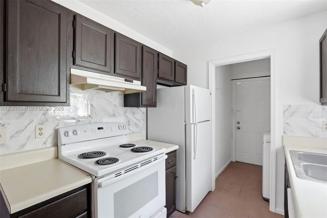 207 SE 6th Avenue