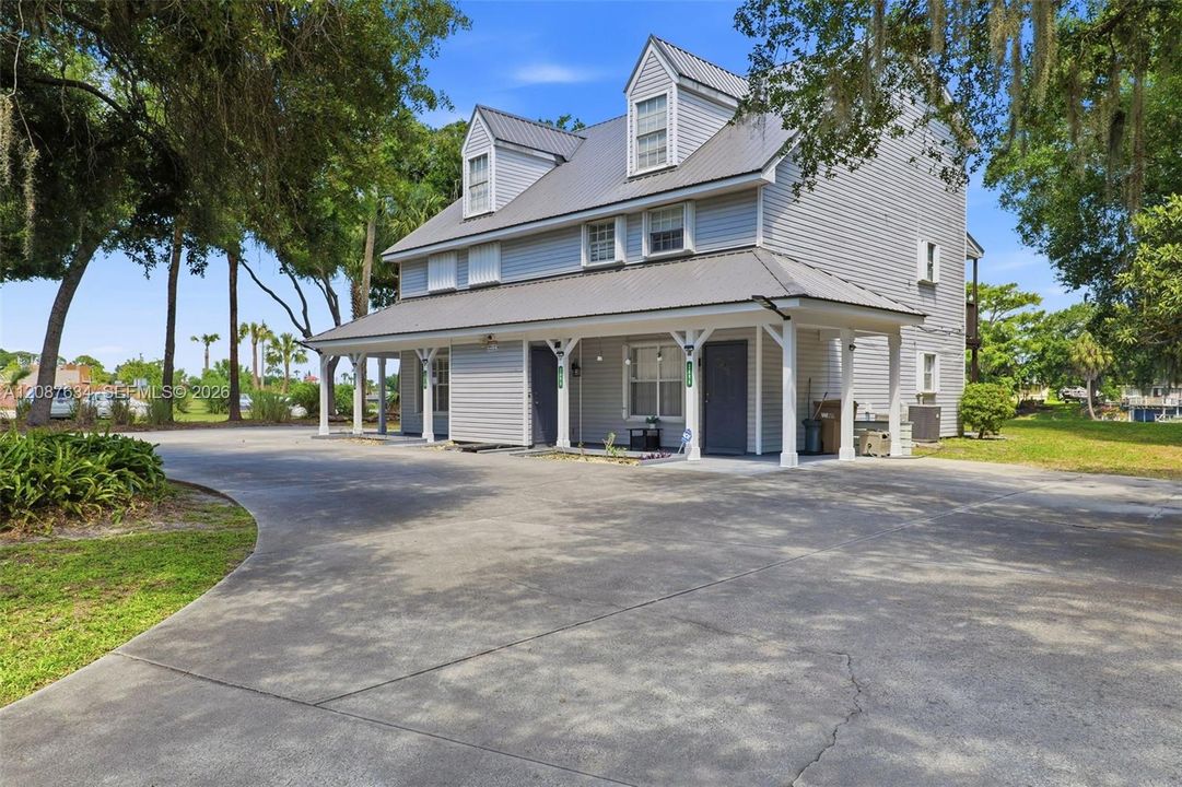207 SE 6th Avenue