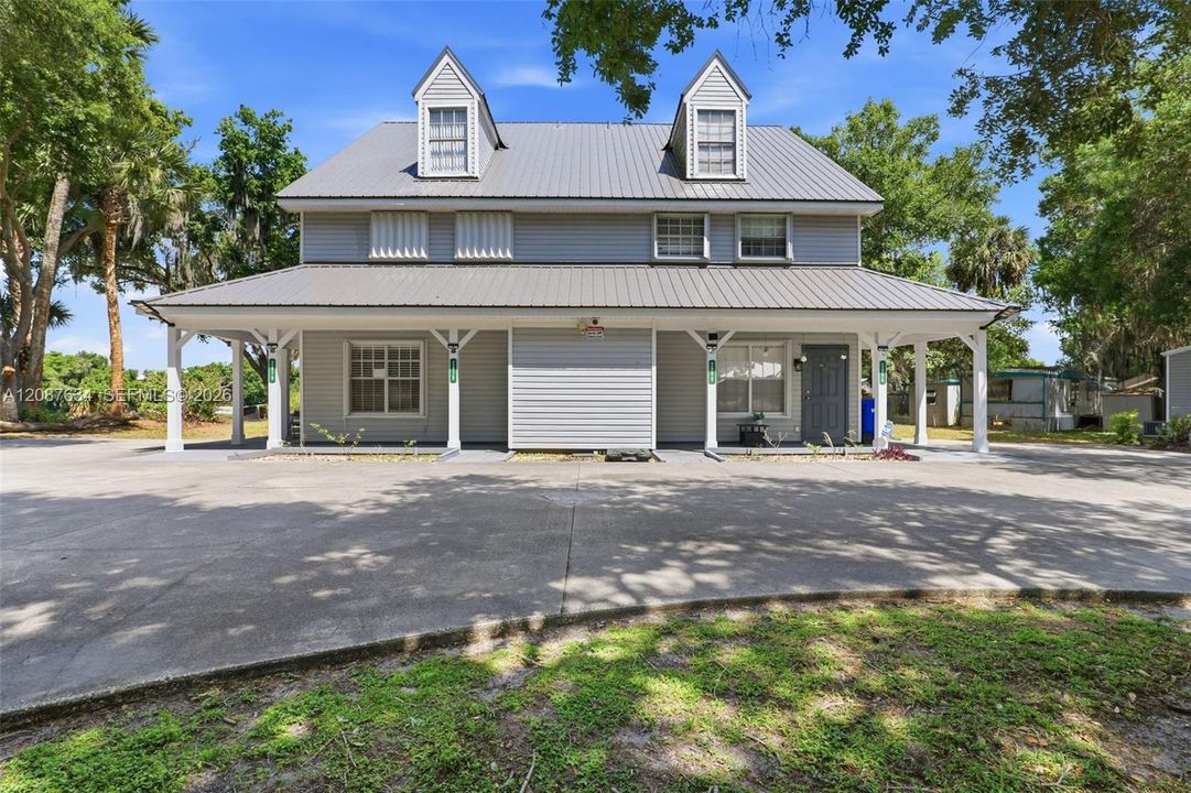 207 SE 6th Avenue