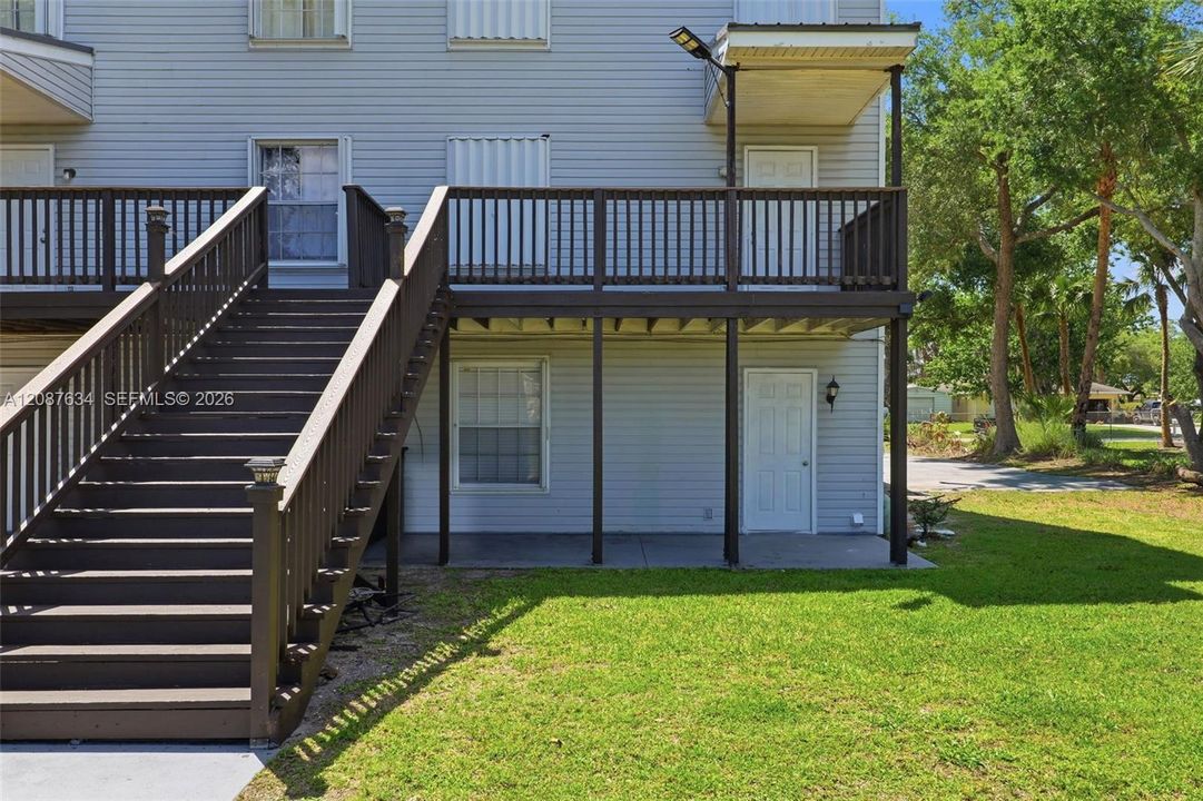207 SE 6th Avenue