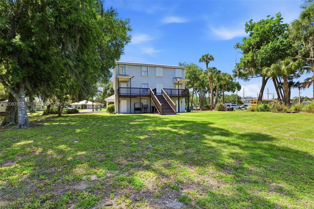 207 SE 6th Avenue